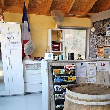 Campsite Avec Terrasse - 4 Pers. - Api-1-52-2142 Desaignes