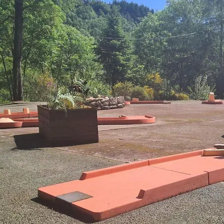 Avec Terrasse - 4 Pers. - Api-1-52-2142 Campsite Desaignes