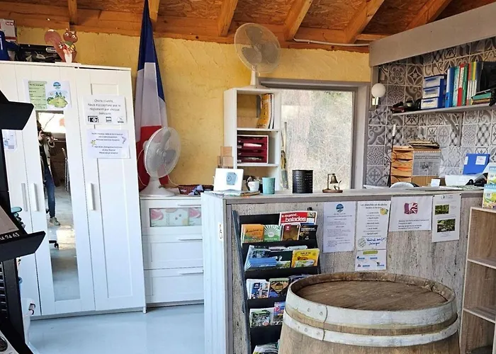 Campsite Avec Terrasse - 4 Pers. - Api-1-52-2142 Desaignes