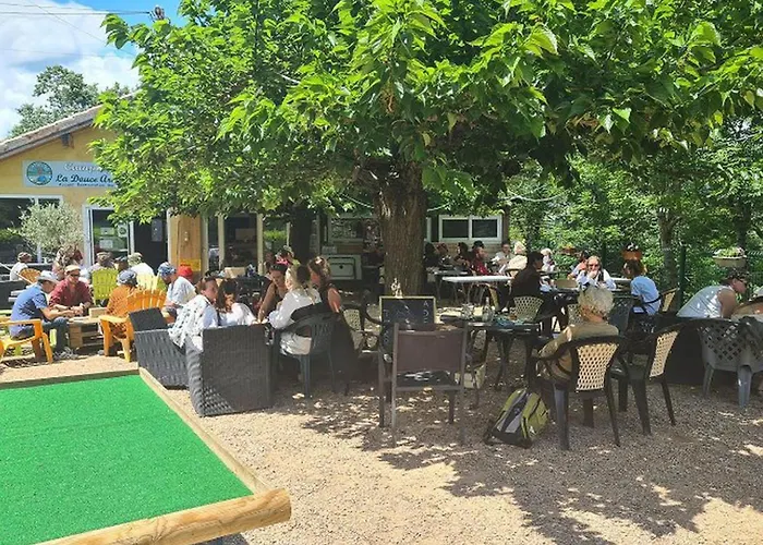 Avec Terrasse - 4 Pers. - Api-1-52-2142 Campsite *